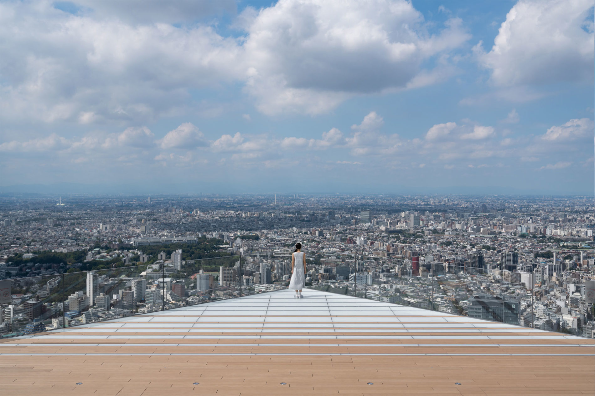 Perfekt für Instagram. Die Aussichtsplattform "Shibuya Sky" des "Shibuya Square Scramble" Hochhausesbietet einen einmalige 360-Grad-Aussicht auf ganz Tōkyō. (Foto: Shibuya Scramble Square)