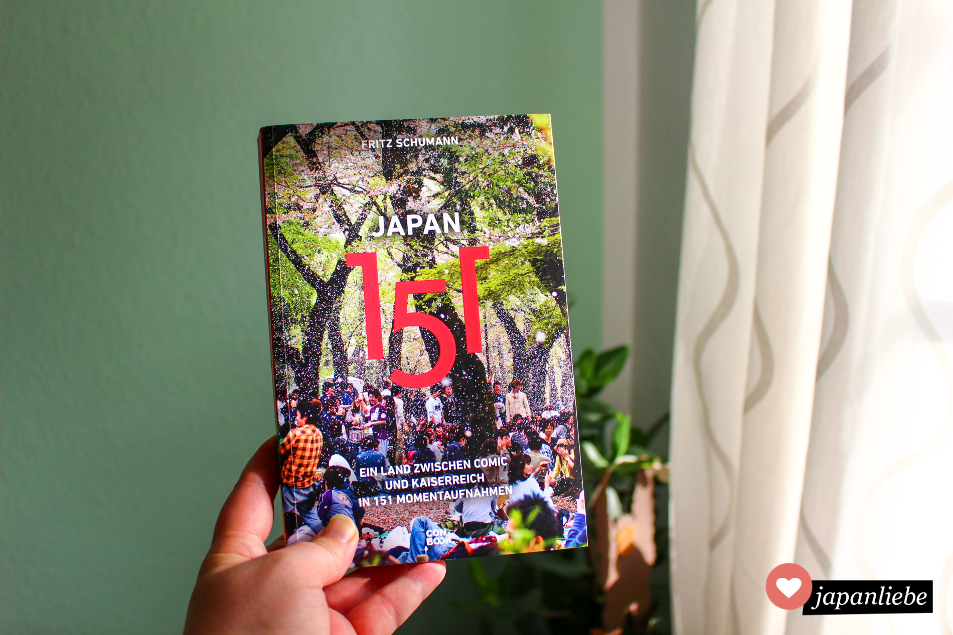 "Japan 151" von Fritz Schumann gibt es neu aufgelegt und überarbeitet vom CONBOOK-Verlag.