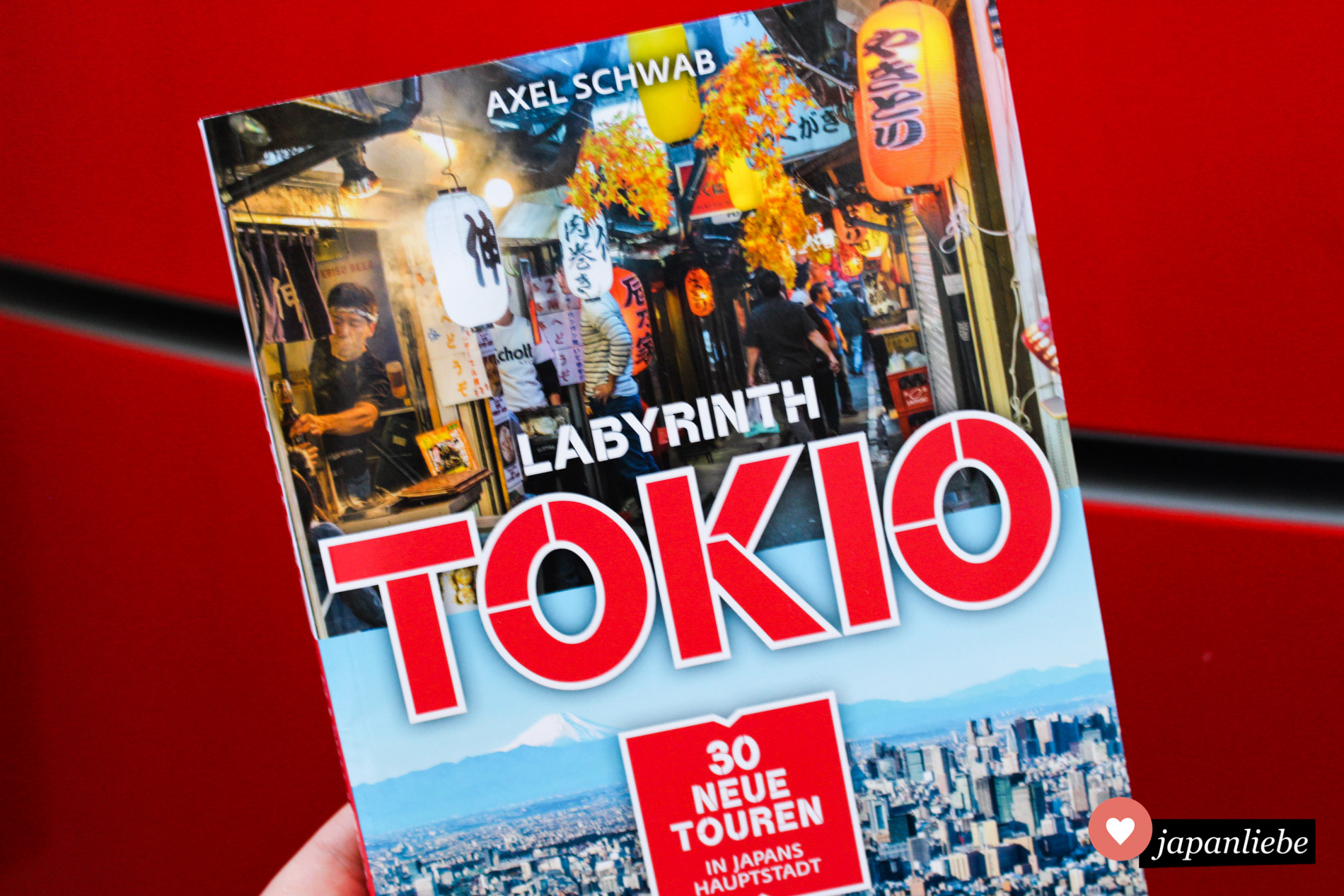 Für Japan-Neulinge wie -profis eine klare Kaufempfehlung: "Labyrinth Tokio" von Axel Schwab.