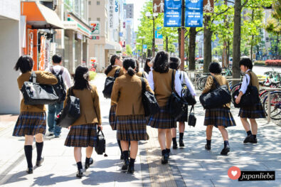 Schuluniformen in Japan japanliebe.de