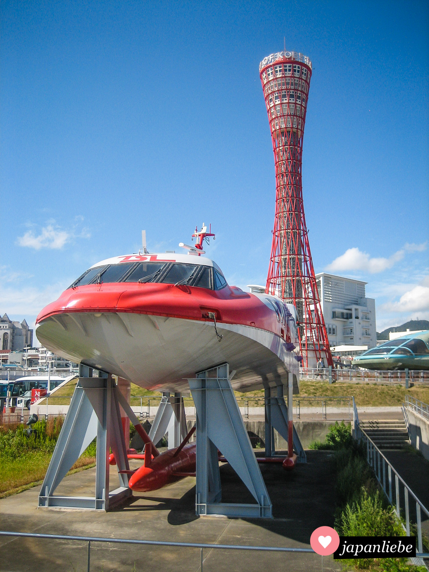 Einige Exponate des Maritime Museums können kostenlos im Meriken Park begutachtet werden.