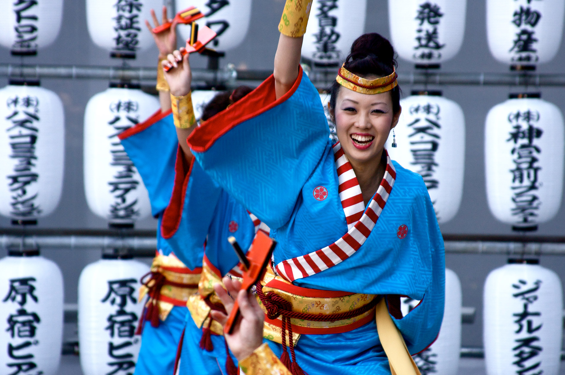 Teilnehmen am Yosakoi-Tanzfestival bedeutet vor allem eins: Spaß. (Foto: Kumar nav auf Flickr https://flic.kr/p/5BJQZH CC BY-SA 2.0 https://creativecommons.org/licenses/by-sa/2.0/)