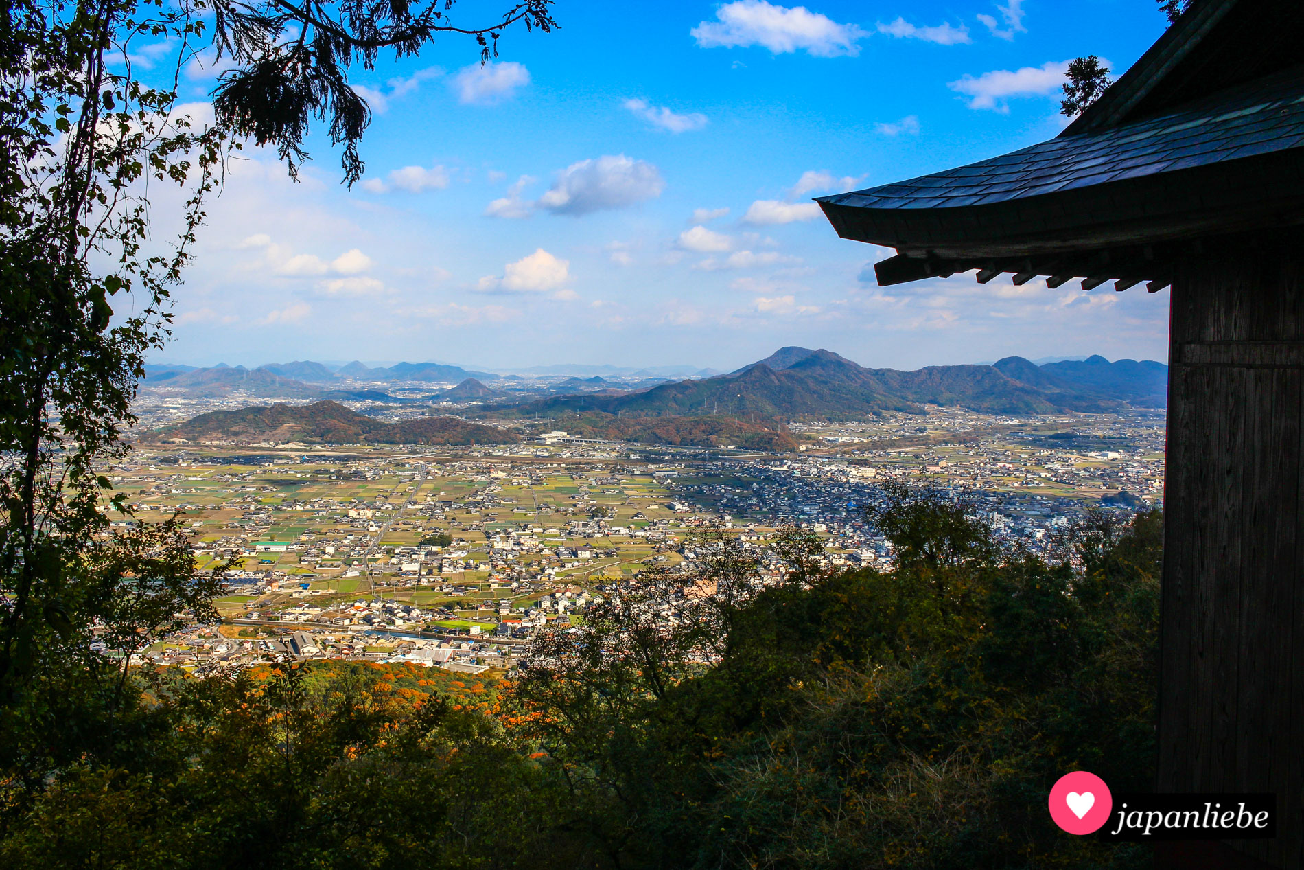 Blick vom Berg Zōzu über die Sanuki-Ebene.