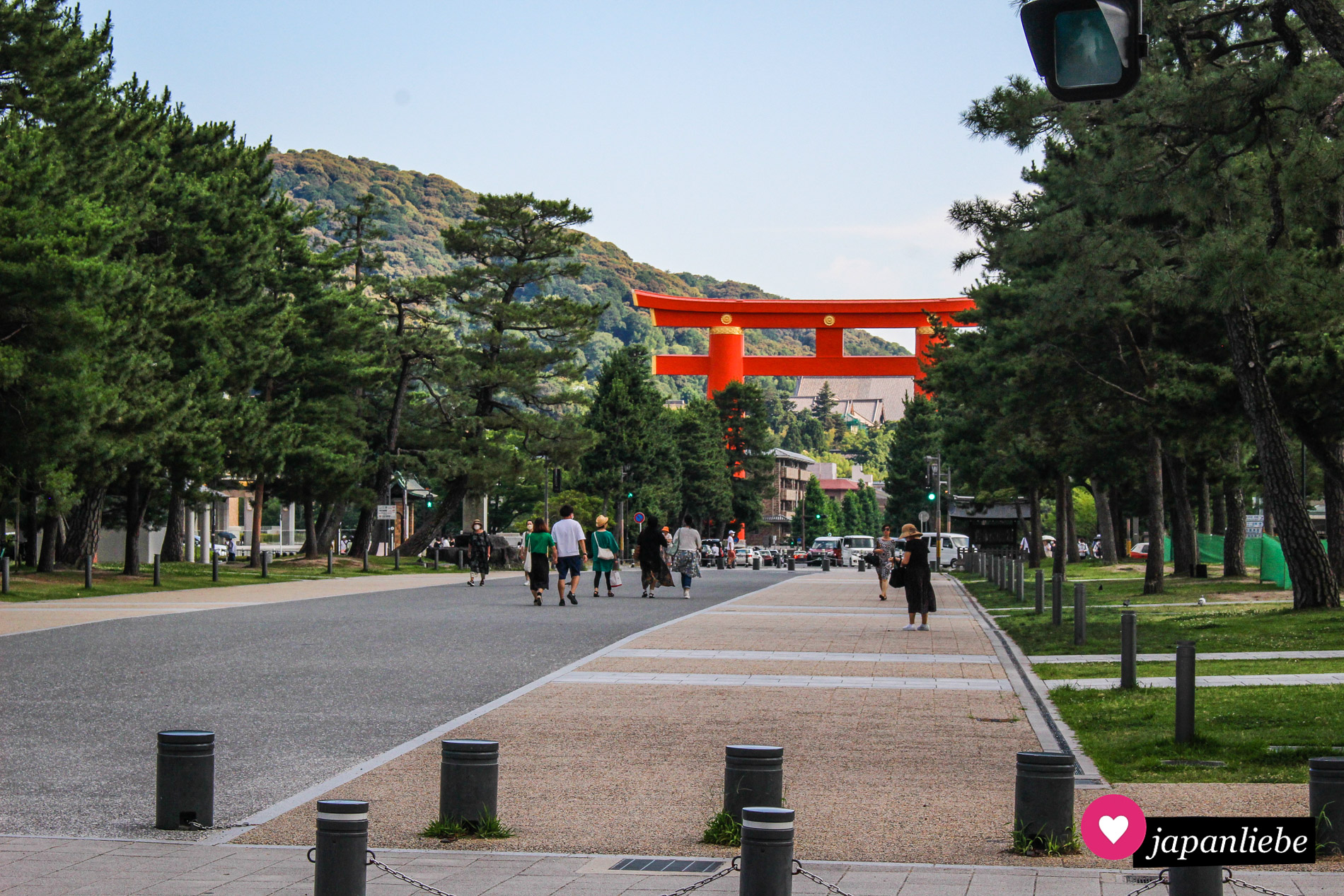 Das Schreintor des Heian-jingū misst über 24 Meter und ist eines der größten in ganz Japan.
