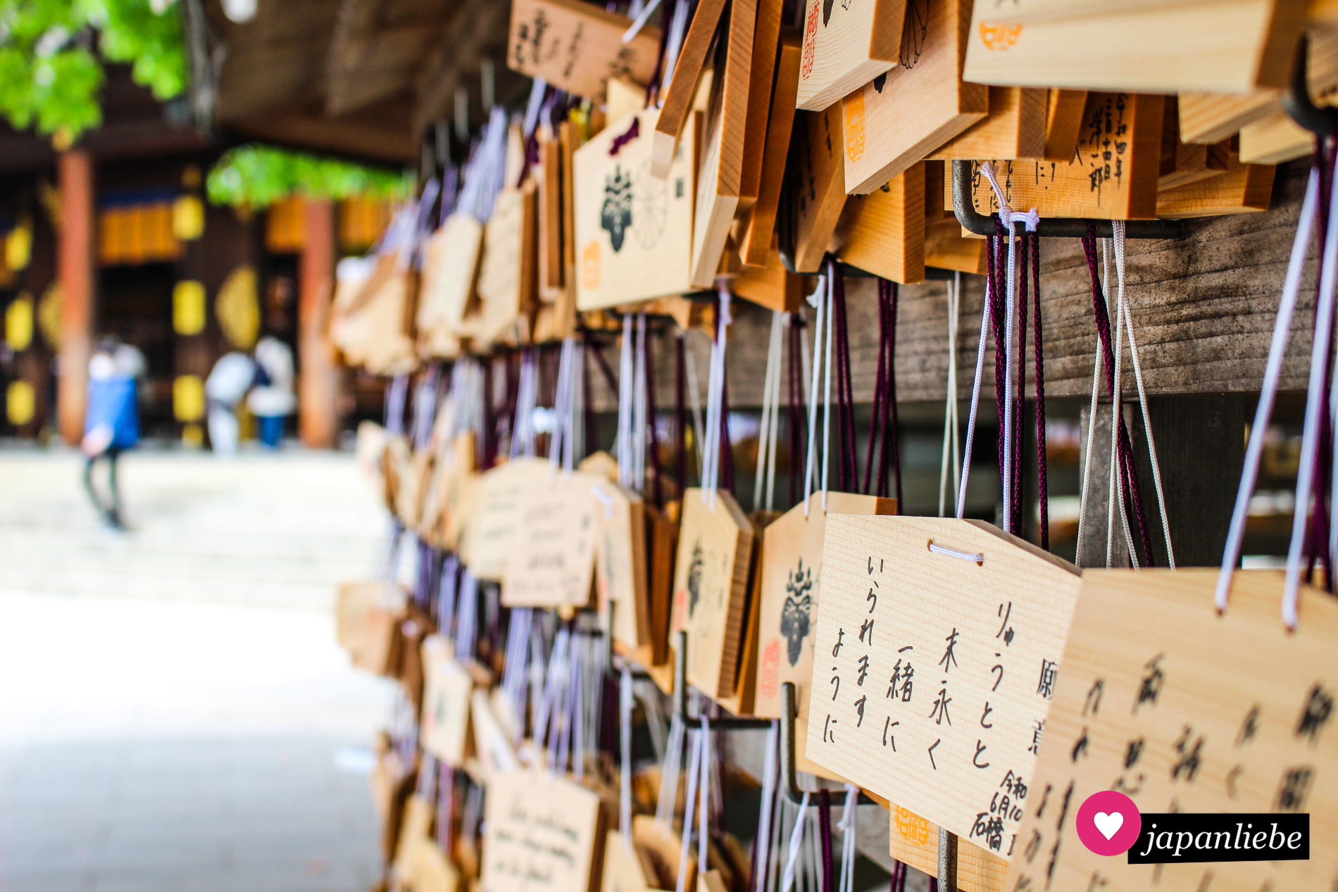 ema: Bedeutung der Holztafeln an Schrein und Tempel in Japan ...