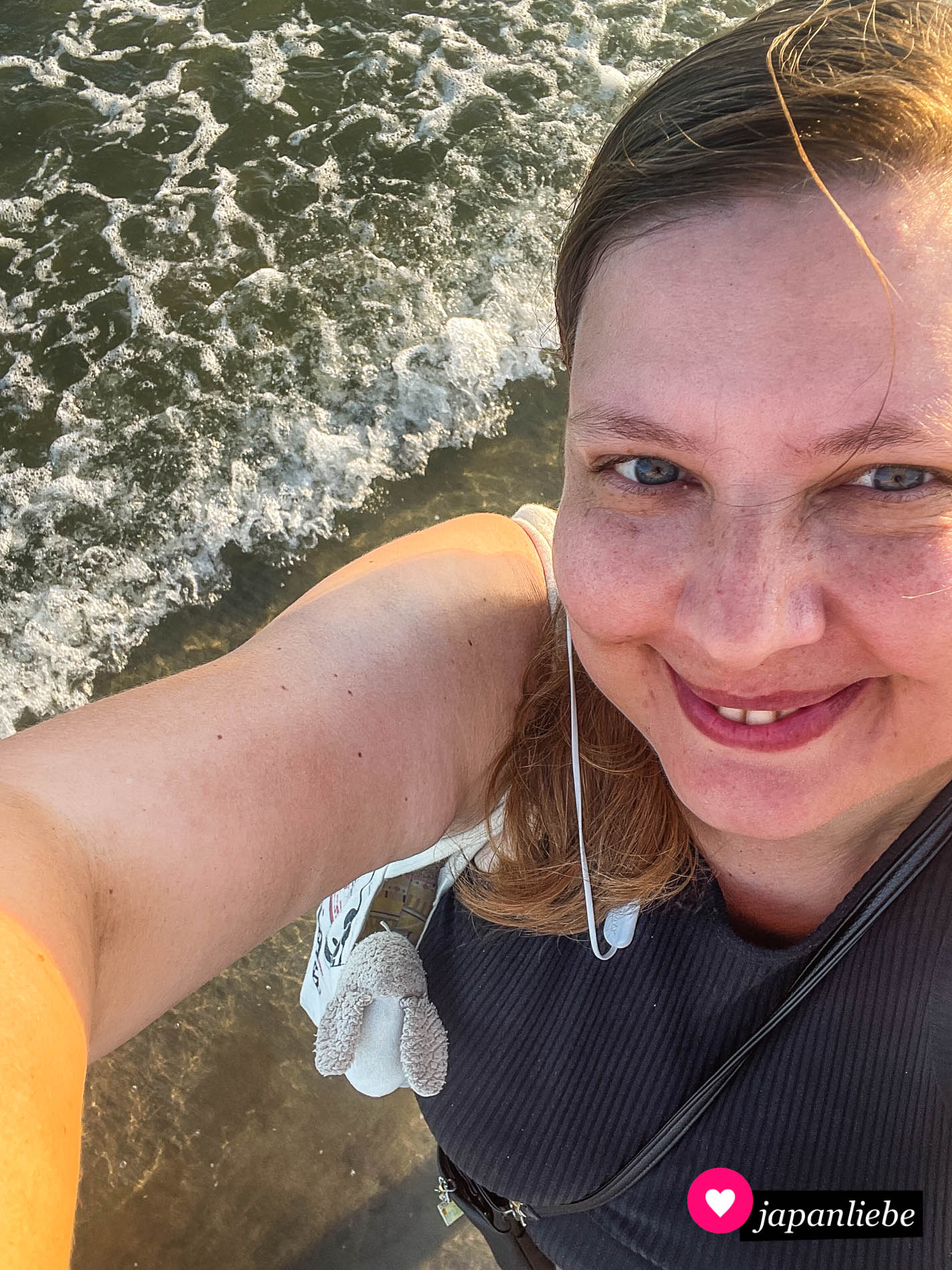 „Abkühlung“ am Meer. Das Wasser hatte Badewannentemperatur.